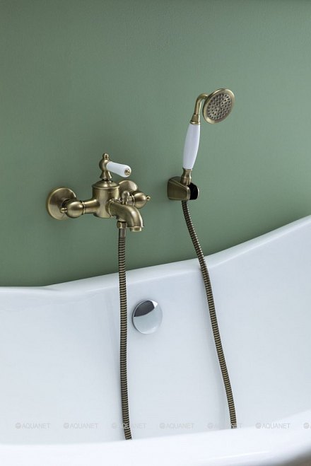 Bravat Art Смеситель для ванны с душем  (F675109G-B)